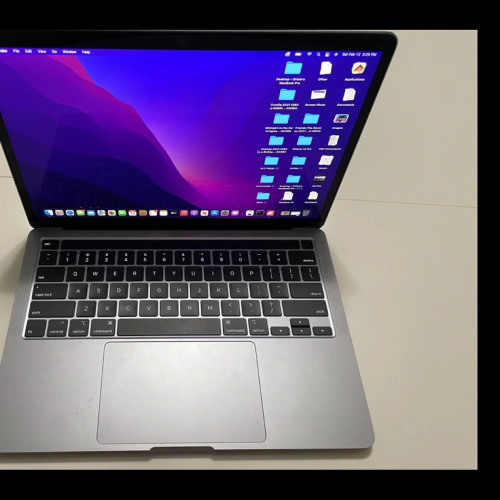 MacBook Pro 13インチ A2289シルバー Amazon.com: Apple MacBook Pro 13 Laptop Intel Core i5 1.4GHz 8GB